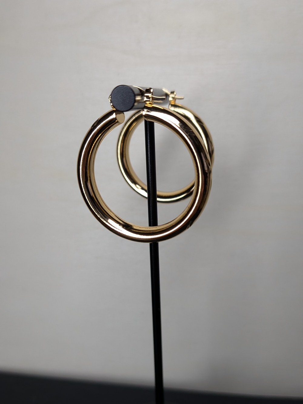 18k Gold Fill Thick Hoop Earrings - Diamond Cut Etching